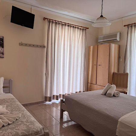 Matrona Apartments Poros Town Esterno foto