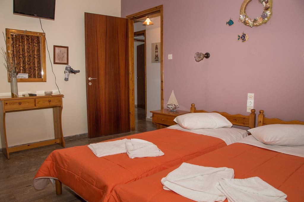 Matrona Apartments Poros Town Esterno foto