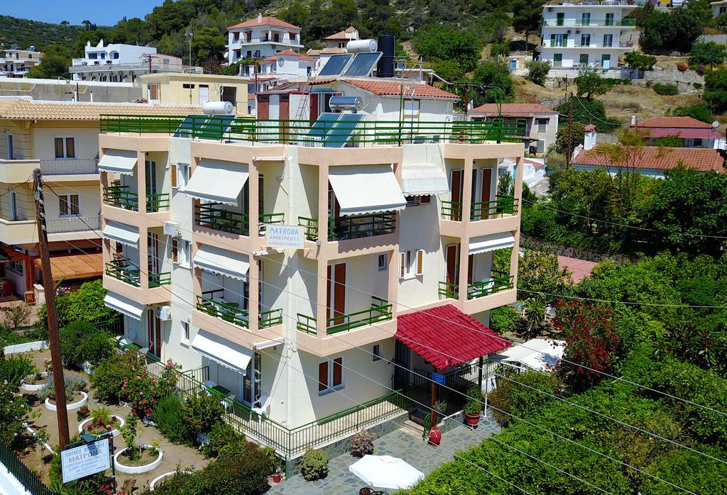 Matrona Apartments Poros Town Esterno foto