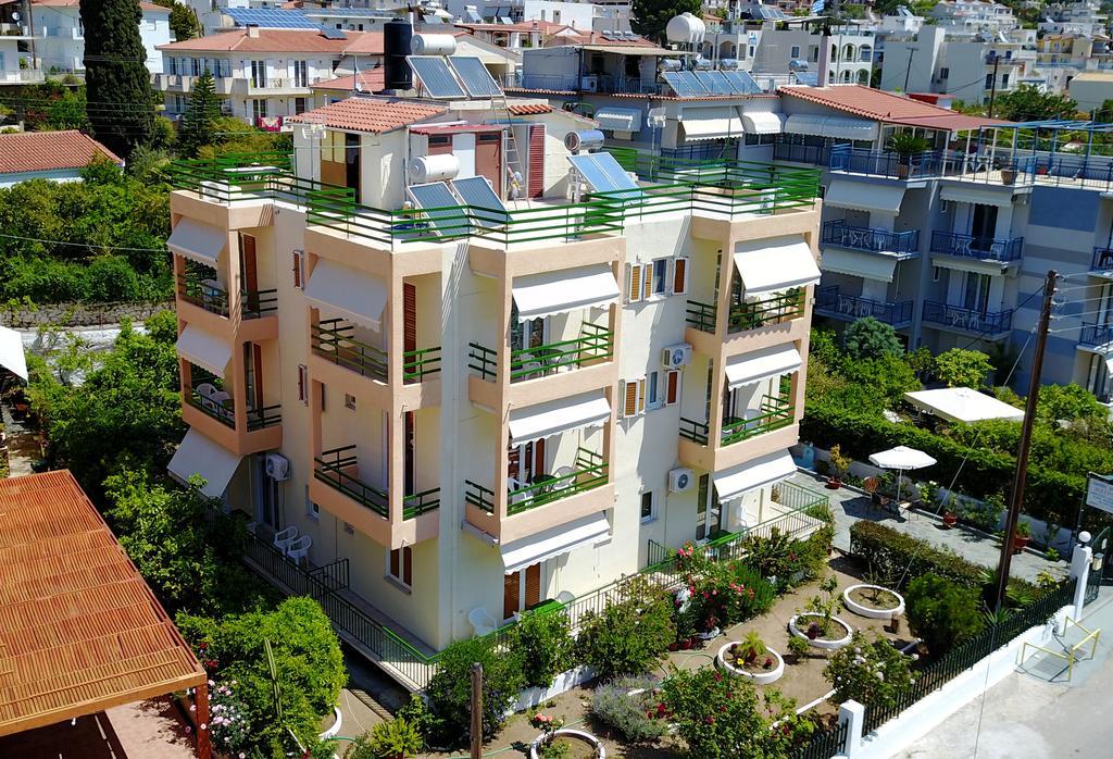 Matrona Apartments Poros Town Esterno foto