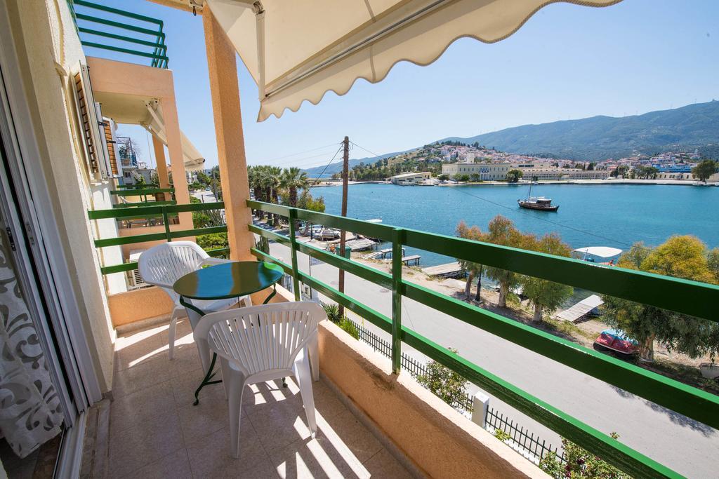 Matrona Apartments Poros Town Esterno foto