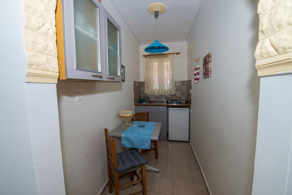 Matrona Apartments Poros Town Esterno foto