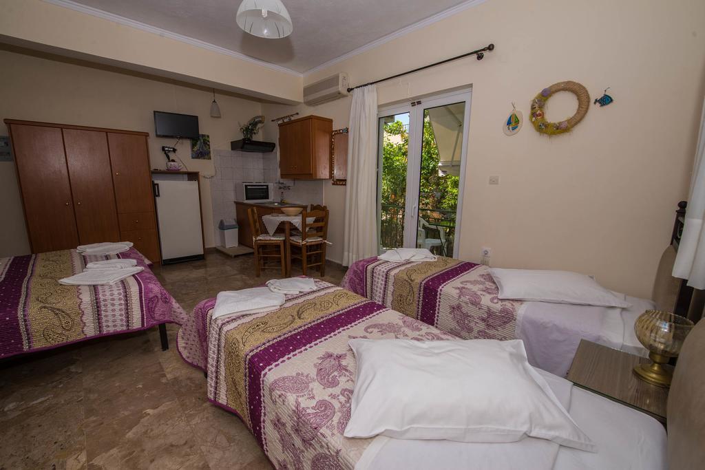 Matrona Apartments Poros Town Esterno foto