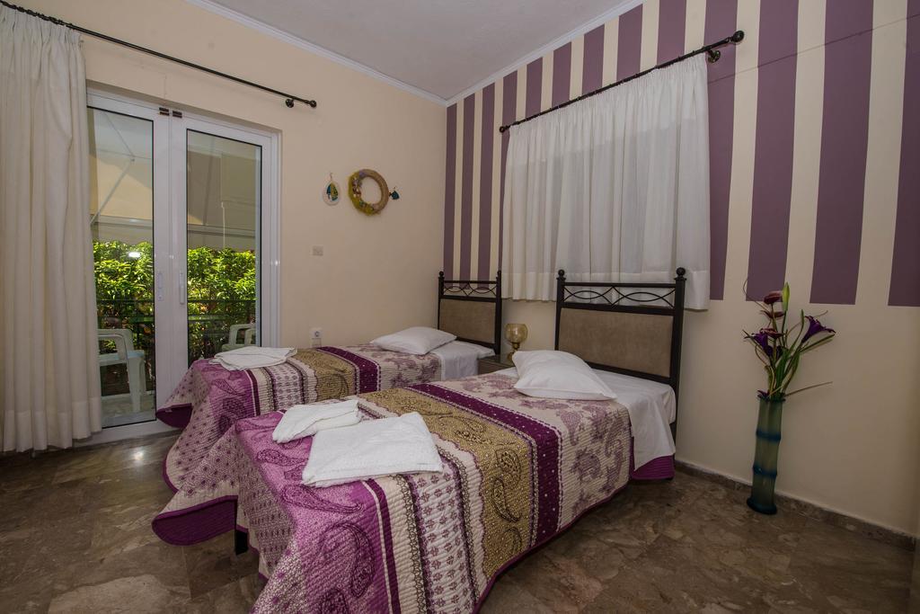 Matrona Apartments Poros Town Esterno foto
