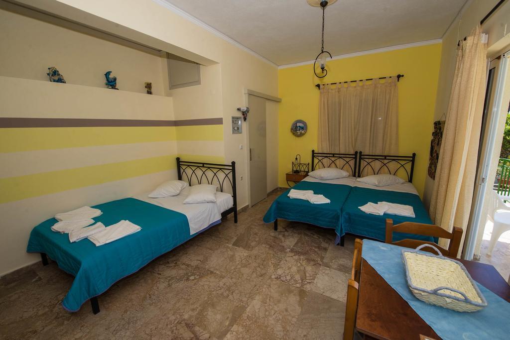 Matrona Apartments Poros Town Esterno foto