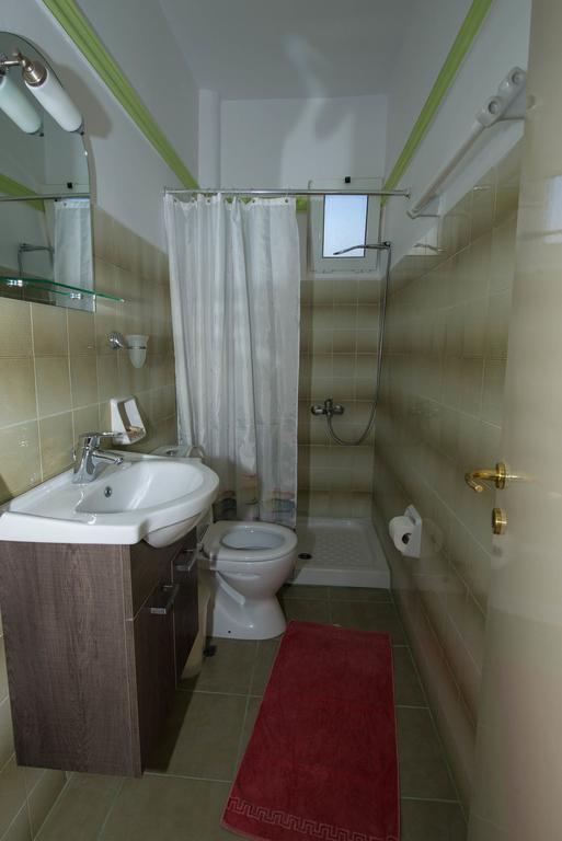Matrona Apartments Poros Town Esterno foto
