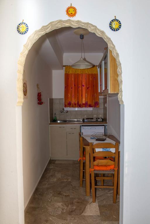 Matrona Apartments Poros Town Esterno foto